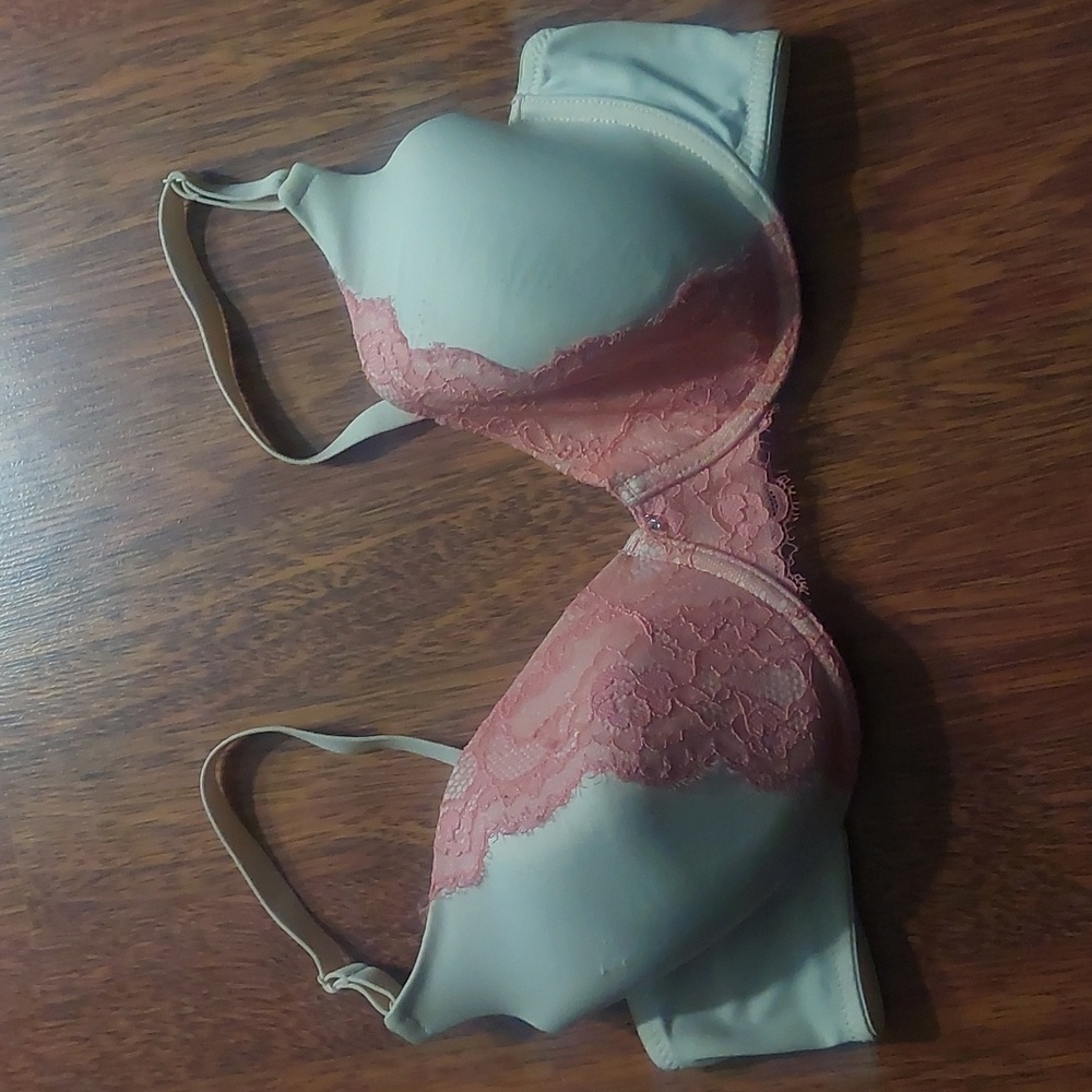Bra - Picture 1 of 6